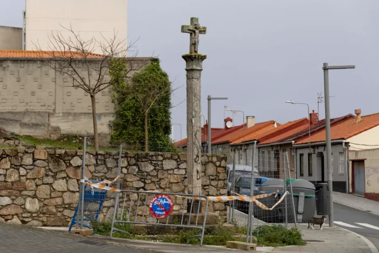 Imagen de las obras del Cruceiro de Labañou