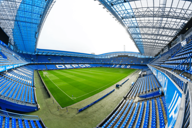 Riazor y Balaídos podrían ser sedes del Mundial 2030.