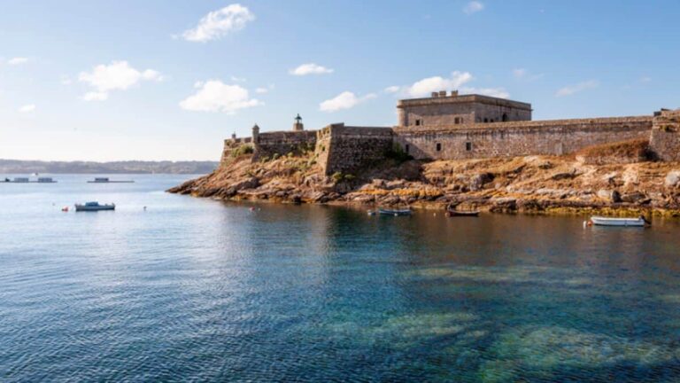 El Verano Musical comienza con la tercera edición de Directos no Castelo en San Antón