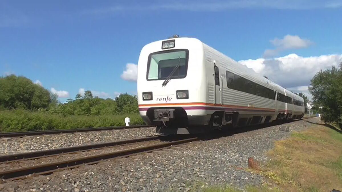 La Xunta propone reducir a 45 minutos el trayecto en tren entre Ferrol y A Coruña