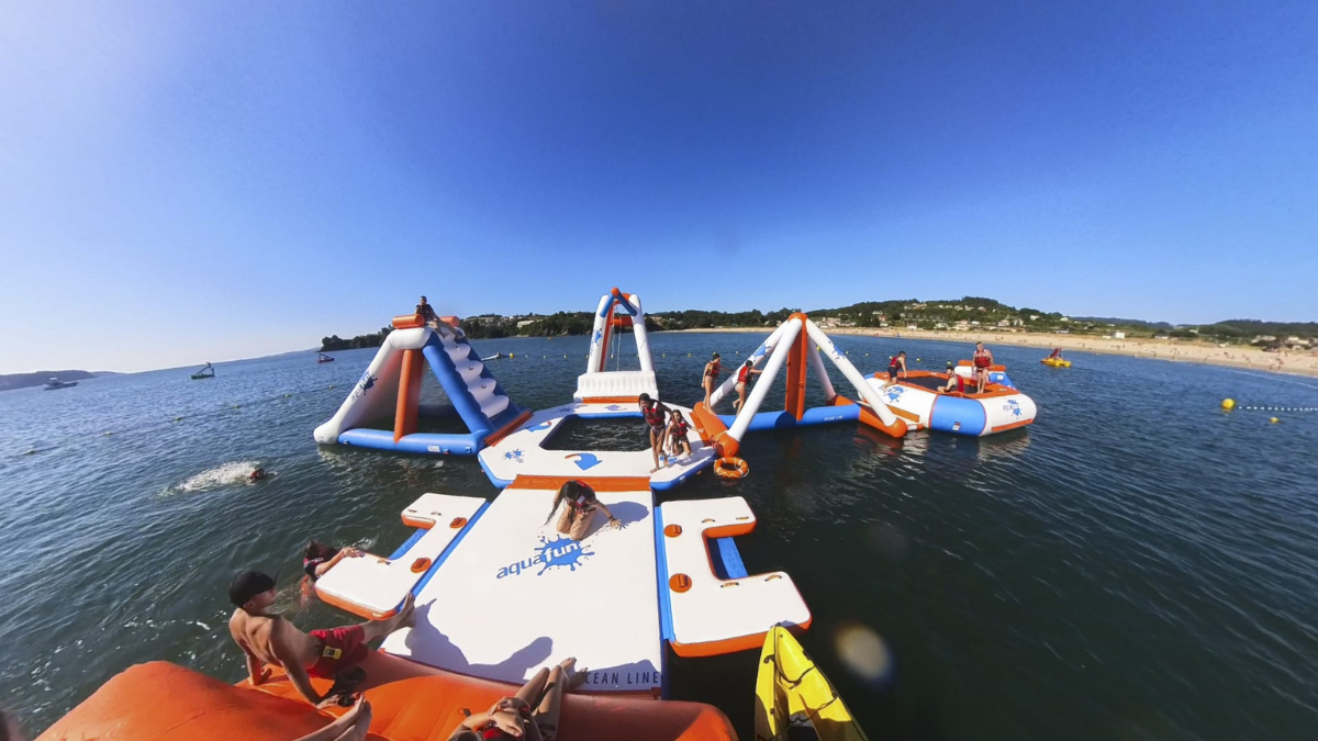 parque acuatico playa grande mino coruna